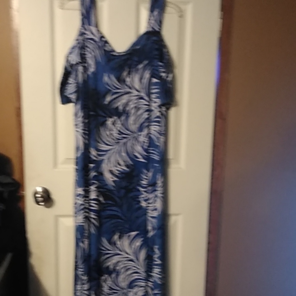 Maxi cold shoulder plus size dress